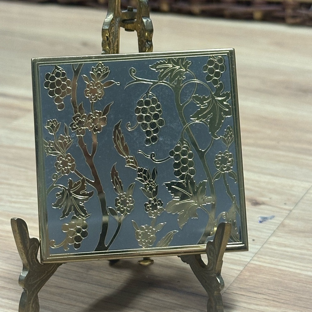 Vintage Wadsworth Compact with puff